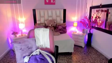 Andrea online show from November 20, 1:11 pm