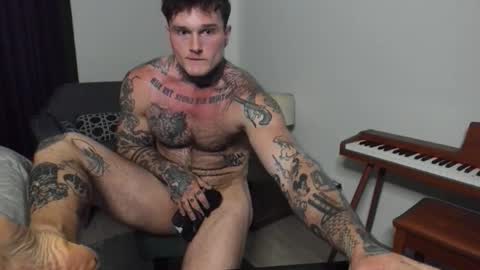 Snapshot of andy_hunk chatting on January 10, 4:36 am Andrew online show from January 10, 4:36 am