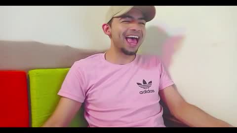 Snapshot of andy_magic_ chatting on November 5, 1:27 am andy_magic_ online show from November 5, 1:27 am