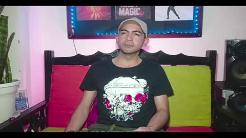 Snapshot of andy_magic_ chatting on November 29, 3:20 am andy_magic_ online show from November 29, 3:20 am