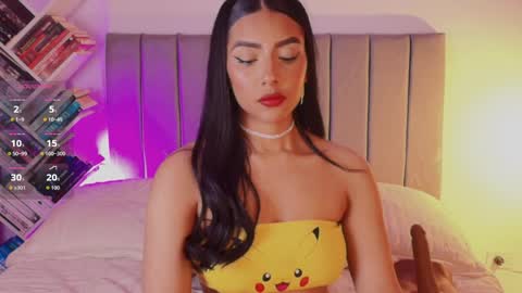 andy_saenz13 online show from April 2, 11:35 pm