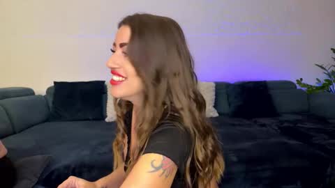 andy_velvet online show from November 29, 11:08 pm