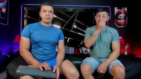 Snapshot of andyandfrank chatting on December 3, 8:40 pm andyandfrank online show from December 3, 8:40 pm