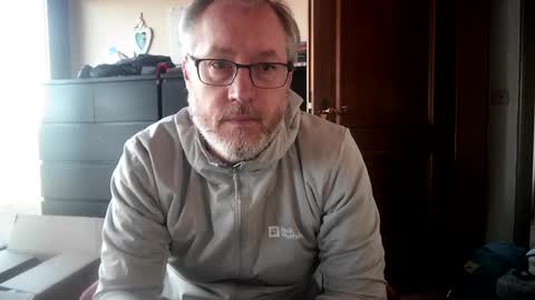 Snapshot of andyberg8 chatting on February 23, 12:16 pm Andy online show from February 23, 12:16 pm