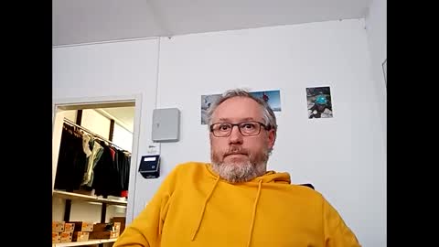 Snapshot of andyberg8 chatting on February 27, 2:21 pm Andy online show from February 27, 2:21 pm