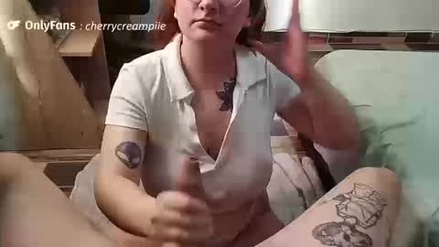 Snapshot of andycherrysecrets chatting on September 15, 9:04 pm Cherry online show from September 15, 9:04 pm