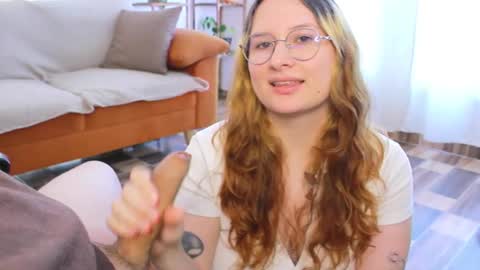 Snapshot of andycherrysecrets chatting on December 1, 3:17 pm Cherry online show from December 1, 3:17 pm