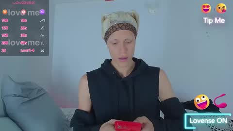 Snapshot of andyfboy chatting on June 7, 3:05 pm andy online show from June 7, 3:05 pm