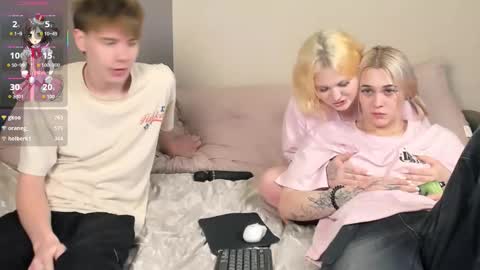 Mandy and Andy online show from October 5, 12:31 am