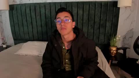 Andy Joy  online show from October 4, 11:08 am