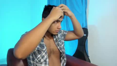 Snapshot of andylemonda chatting on January 27, 11:54 am andylemonda online show from January 27, 11:54 am