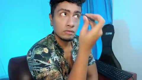 Snapshot of andylemonda chatting on January 31, 11:46 am andylemonda online show from January 31, 11:46 am