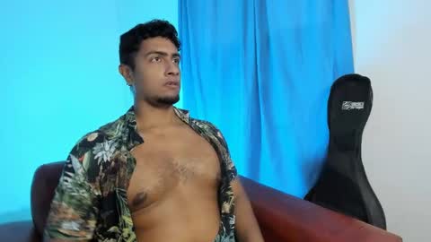 Snapshot of andylemonda chatting on February 2, 2:56 pm andylemonda online show from February 2, 2:56 pm