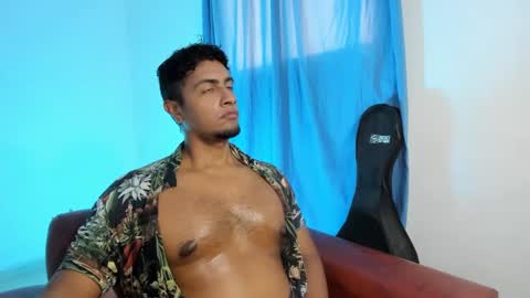 Snapshot of andylemonda chatting on February 3, 5:46 pm andylemonda online show from February 3, 5:46 pm