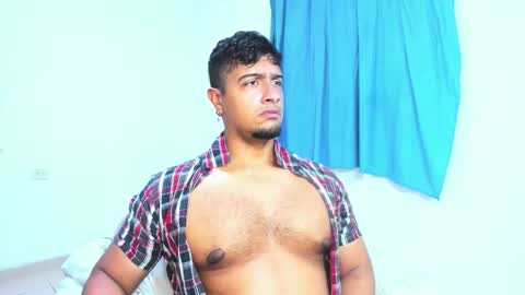 Snapshot of andylemonda chatting on September 27, 1:32 am andylemonda online show from September 27, 1:32 am