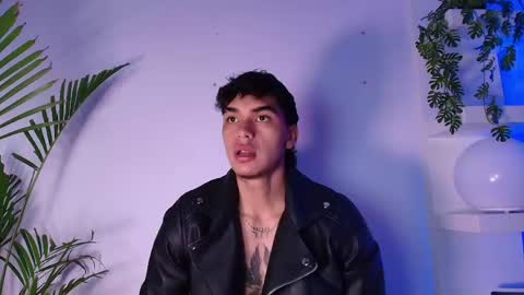 andypalmerr online show from April 19, 6:13 am