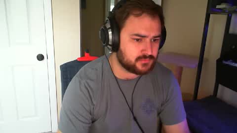 Snapshot of andysaurus_rex1 chatting on April 19, 5:45 pm andysaurus_rex1 online show from April 19, 5:45 pm