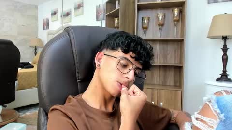 andyxibrat online show from March 5, 6:26 pm