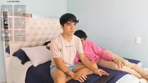 Snapshot of andyy_big_cock chatting on October 22, 5:34 pm Andy online show from October 22, 5:34 pm