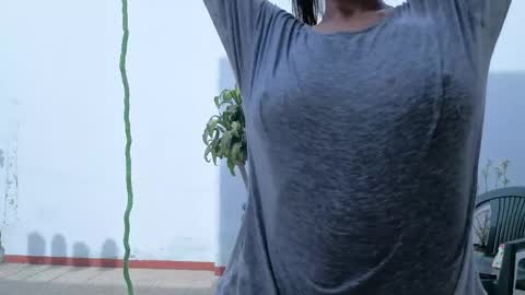 Anell online show from April 21, 8:01 pm