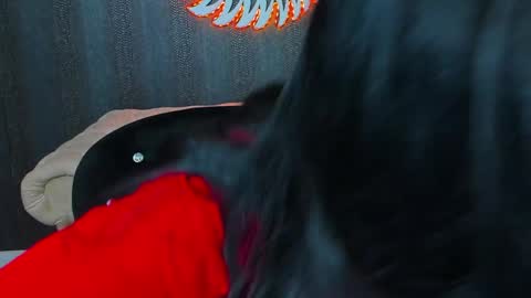 Anne online show from December 25, 2:14 am