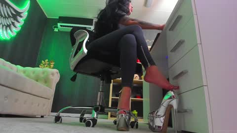 Anne online show from January 12, 12:28 am