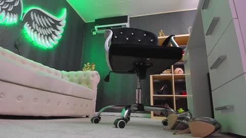 Anne online show from January 19, 10:39 pm