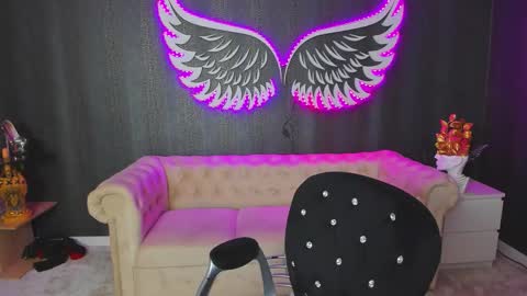 Anne online show from September 12, 2:28 pm