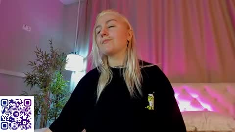 Snapshot of anet_dream chatting on November 27, 4:31 pm Anet Dream online show from November 27, 4:31 pm