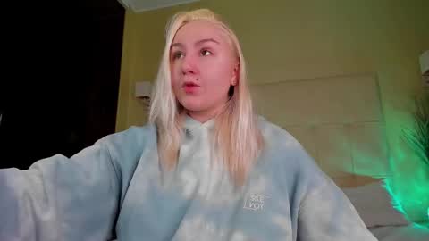 Snapshot of anet_dream chatting on November 29, 5:16 pm Anet Dream online show from November 29, 5:16 pm