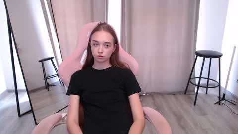 Snapshot of anfisa_leonova chatting on May 21, 9:49 am Anfisa online show from May 21, 9:49 am