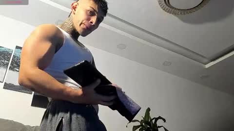 Snapshot of angeel_d035 chatting on December 4, 6:11 am Angel online show from December 4, 6:11 am