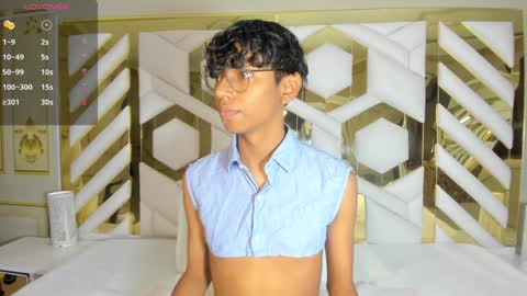 Snapshot of angel__sweet18 chatting on January 24, 10:00 am online show from January 24, 10:00 am