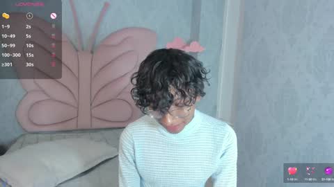 Snapshot of angel__sweet18 chatting on February 7, 3:23 am online show from February 7, 3:23 am