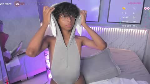 Snapshot of angel__sweet18 chatting on November 25, 9:26 pm online show from November 25, 9:26 pm