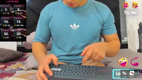 Snapshot of angel_adamx chatting on June 18, 11:58 am Angel online show from June 18, 11:58 am