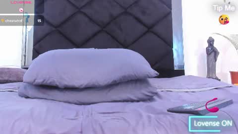 Snapshot of angel_adamx chatting on July 20, 10:39 am Angel online show from July 20, 10:39 am