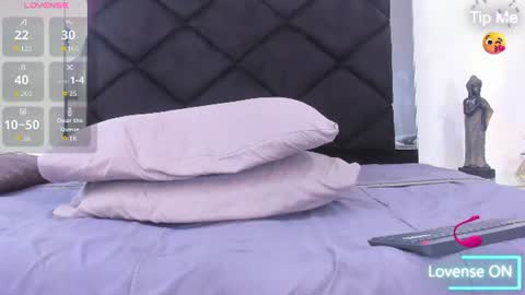 Snapshot of angel_adamx chatting on July 30, 11:37 pm Angel online show from July 30, 11:37 pm
