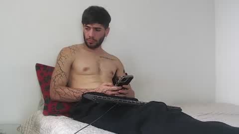 Snapshot of angel_damons_ chatting on June 29, 1:33 pm Angel Damons online show from June 29, 1:33 pm