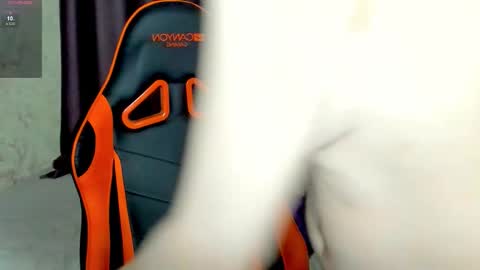 Fallen Angel online show from October 7, 10:40 pm