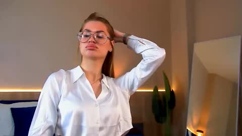 Angel - your mood online show from February 9, 7:23 am