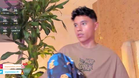 ngel Esteban  online show from February 2, 7:09 am