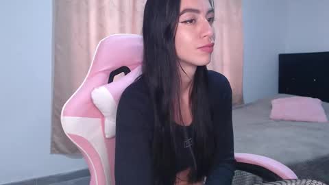 Angel Girl online show from October 3, 9:45 pm