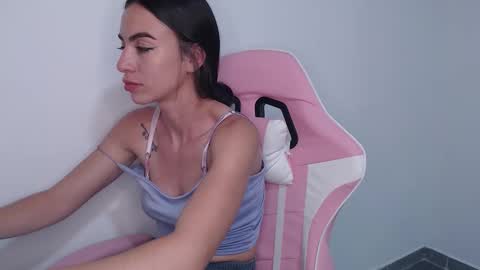 Angel Girl online show from October 28, 10:12 pm