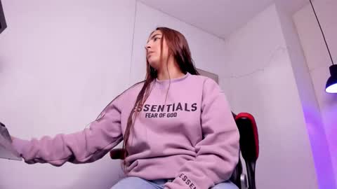 angel hardy online show from November 16, 12:11 pm