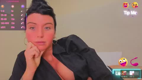 angel_ique online show from March 24, 4:28 am