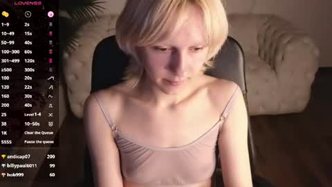 Snapshot of angel_kittie chatting on July 28, 12:48 pm angel online show from July 28, 12:48 pm