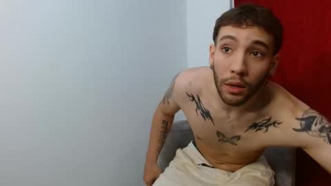 Snapshot of angel_kyrozz chatting on October 7, 3:04 am angel_kyrozz online show from October 7, 3:04 am