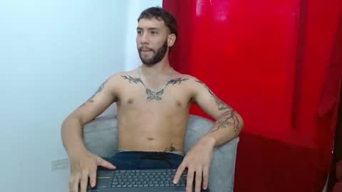 Snapshot of angel_kyrozz chatting on October 18, 7:14 pm angel_kyrozz online show from October 18, 7:14 pm