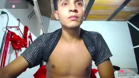 Snapshot of angel_latinboy chatting on January 11, 1:27 am Angel online show from January 11, 1:27 am